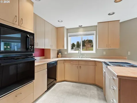 3300 NE 164th Street Ridgefield WA 98642