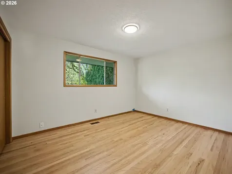 10336 NE Russell Court Portland OR 97220