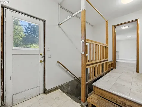 10336 NE Russell Court Portland OR 97220