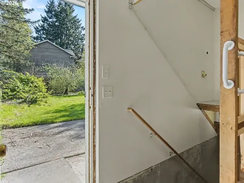 10336 NE Russell Court Portland OR 97220