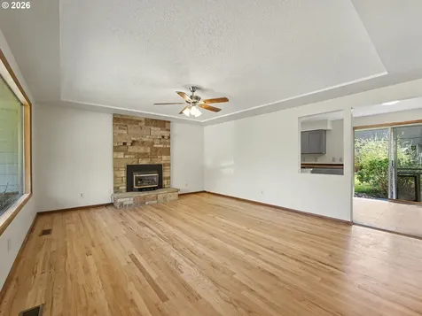 10336 NE Russell Court Portland OR 97220