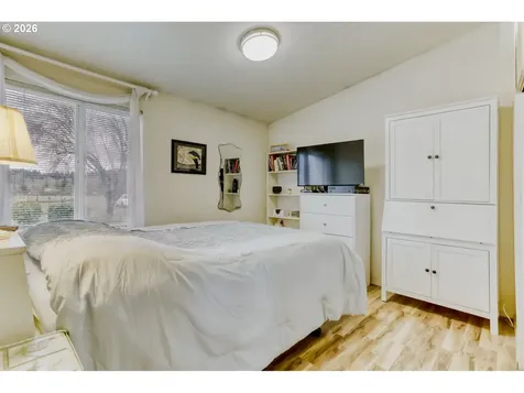 32460 SE Valentine Lane Eagle Creek OR 97022