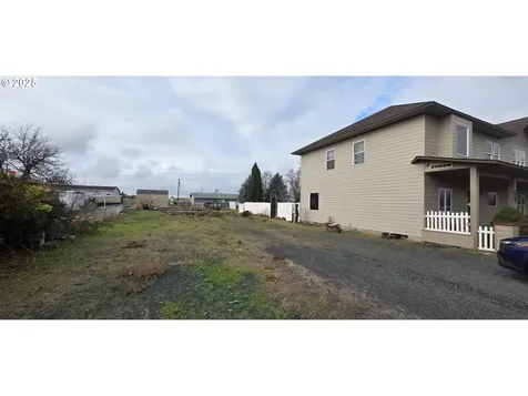 445 NE Seventh Street Irrigon OR 97844