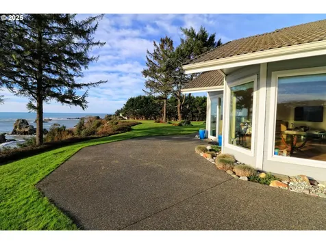 112 Schooner Bay Drive Brookings OR 97415