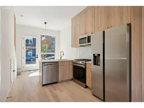 813 N Failing Street Portland OR 97227