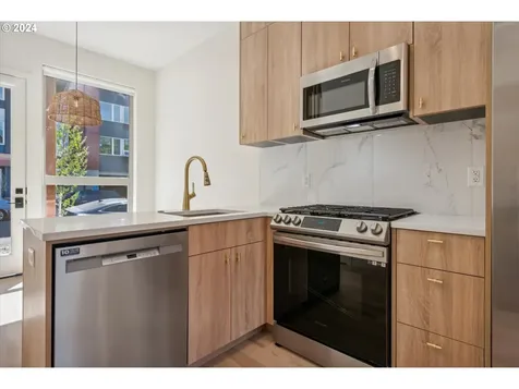 813 N Failing Street Portland OR 97227