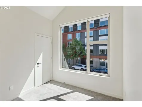813 N Failing Street Portland OR 97227