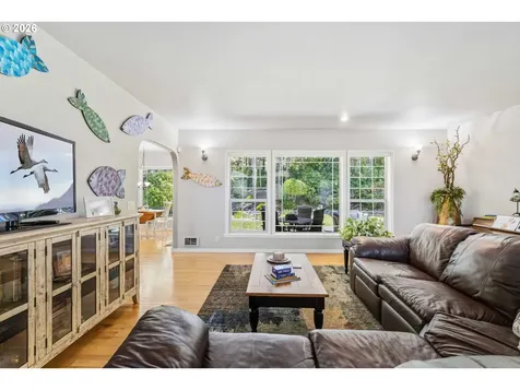 2225 Hayes Street North Bend OR 97459