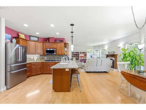 2225 Hayes Street North Bend OR 97459