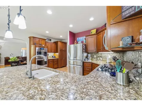 2225 Hayes Street North Bend OR 97459