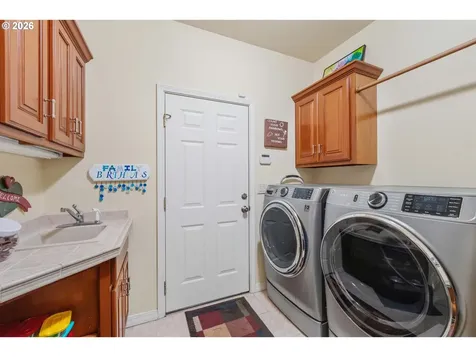 2225 Hayes Street North Bend OR 97459