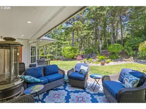 2225 Hayes Street North Bend OR 97459