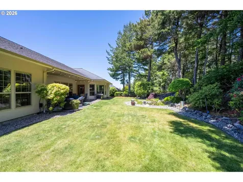 2225 Hayes Street North Bend OR 97459