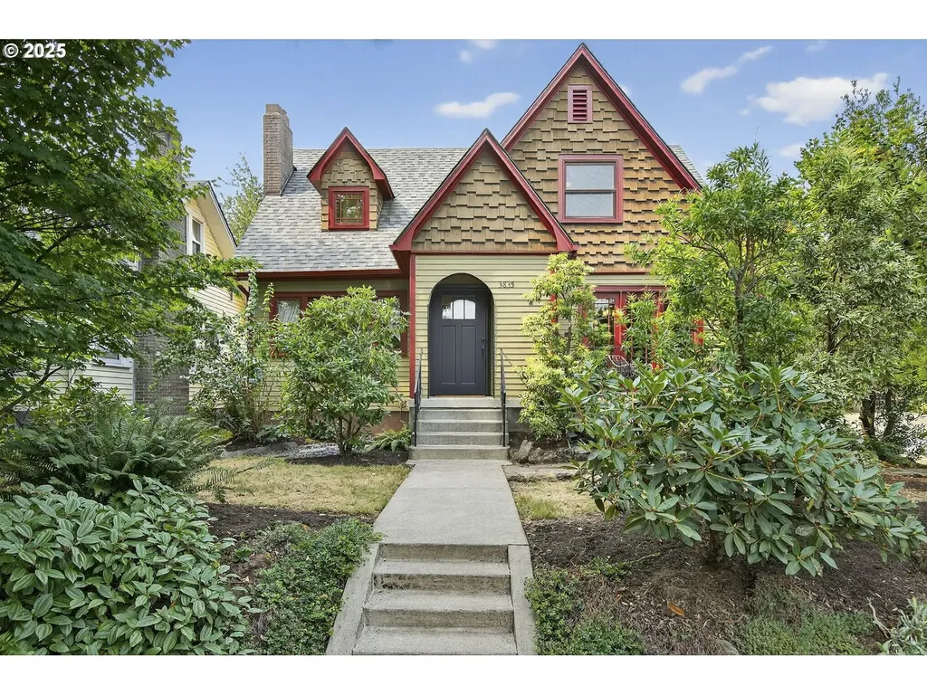 3835 NE 15th Avenue Portland OR 97212
