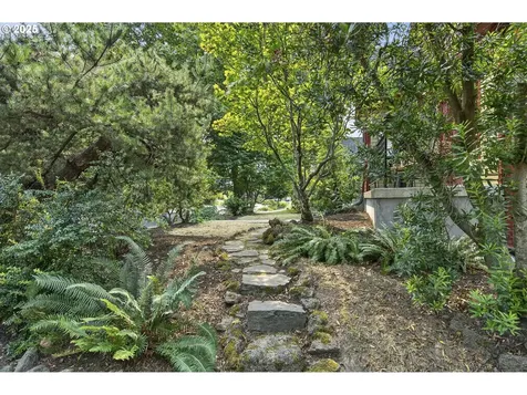 3835 NE 15th Avenue Portland OR 97212