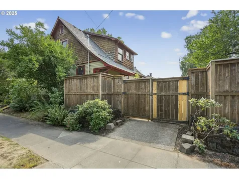 3835 NE 15th Avenue Portland OR 97212