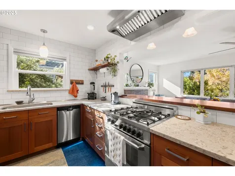 6526 N Michigan Avenue Portland OR 97217