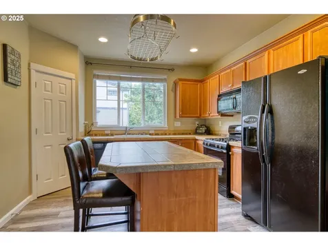9575 SW Tephra Terrace Beaverton OR 97007