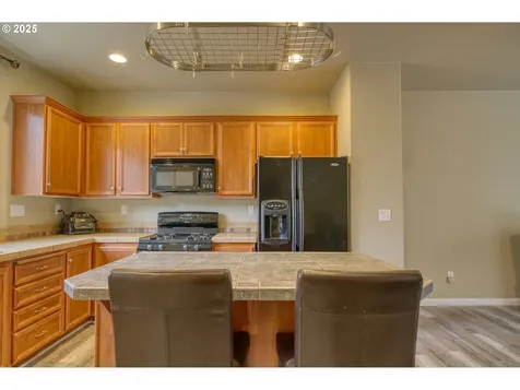 9575 SW Tephra Terrace Beaverton OR 97007