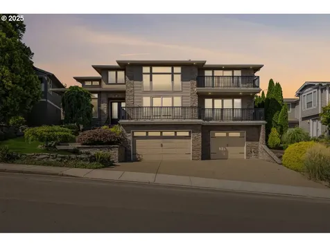 173 W Y Street Washougal WA 98671