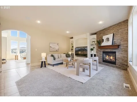 173 W Y Street Washougal WA 98671