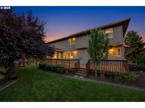 173 W Y Street Washougal WA 98671
