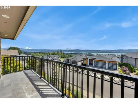 173 W Y Street Washougal WA 98671