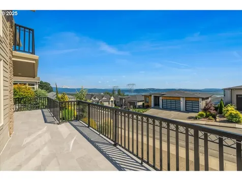 173 W Y Street Washougal WA 98671
