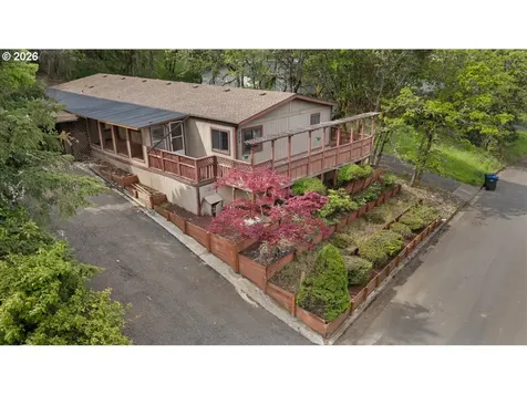 313 NE Kirby Avenue Roseburg OR 97470