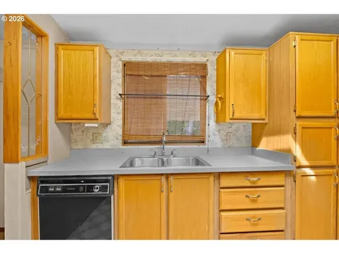 313 NE Kirby Avenue Roseburg OR 97470