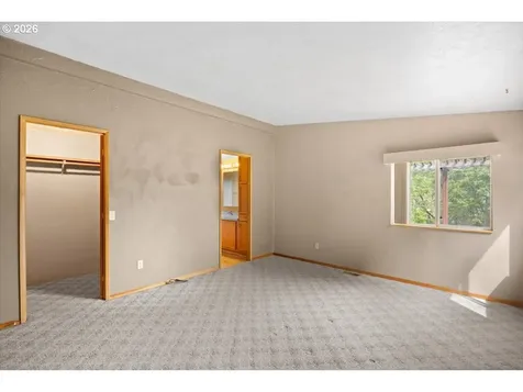 313 NE Kirby Avenue Roseburg OR 97470