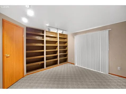 313 NE Kirby Avenue Roseburg OR 97470