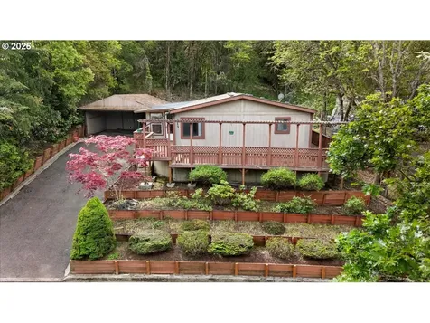 313 NE Kirby Avenue Roseburg OR 97470