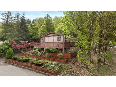 313 NE Kirby Avenue Roseburg OR 97470