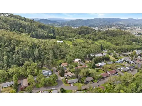 313 NE Kirby Avenue Roseburg OR 97470