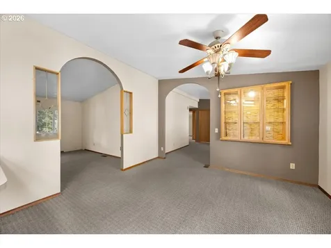 313 NE Kirby Avenue Roseburg OR 97470