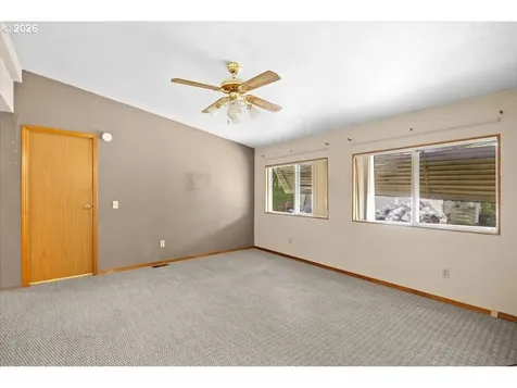 313 NE Kirby Avenue Roseburg OR 97470
