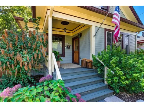 2624 SE Clinton Street Portland OR 97202