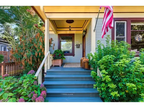 2624 SE Clinton Street Portland OR 97202