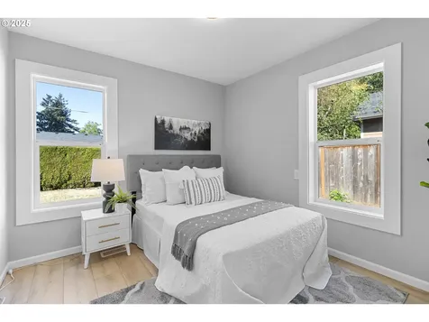 5625 SE Flavel Street Portland OR 97206
