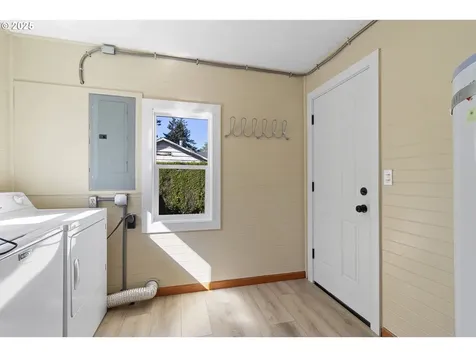 5625 SE Flavel Street Portland OR 97206