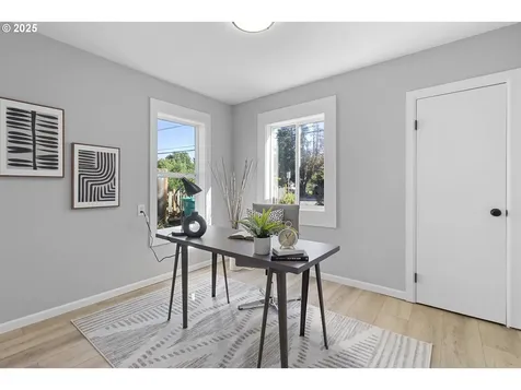 5625 SE Flavel Street Portland OR 97206