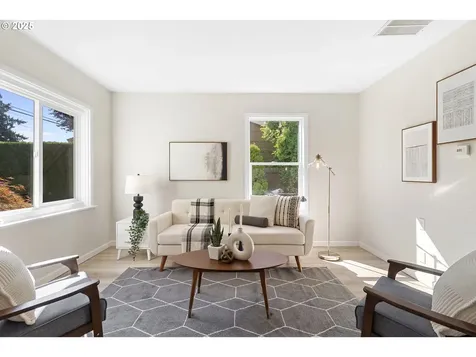 5625 SE Flavel Street Portland OR 97206