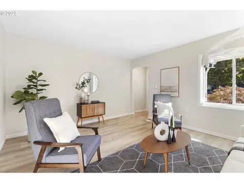 5625 SE Flavel Street Portland OR 97206