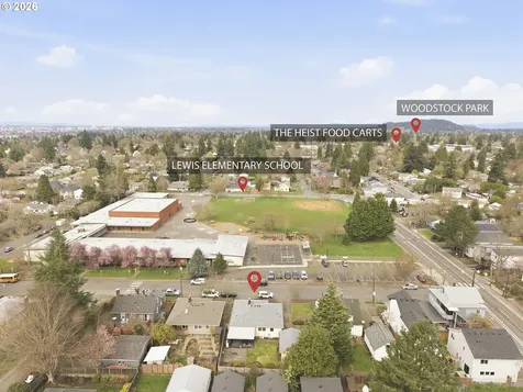 4424 SE Evergreen Street Portland OR 97206