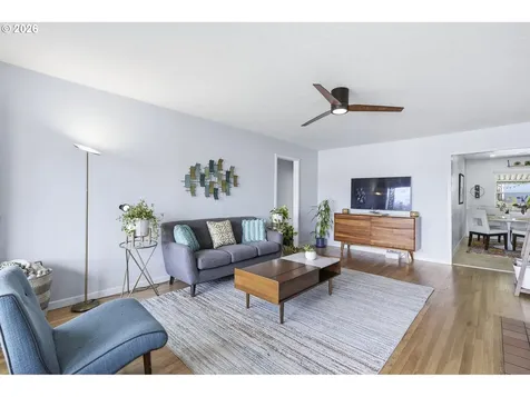 4424 SE Evergreen Street Portland OR 97206