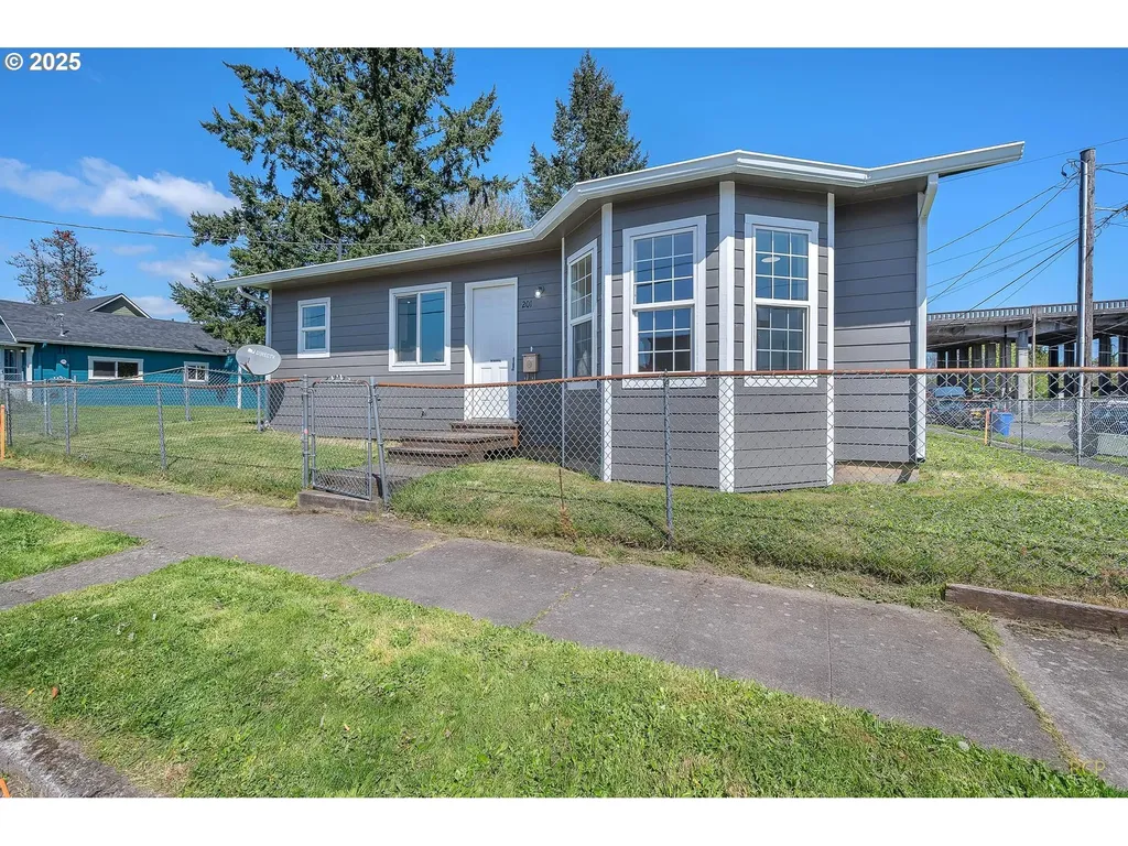 201 Grant Street Kelso WA 98626