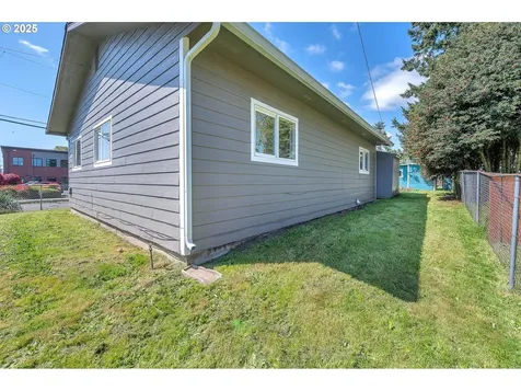 201 Grant Street Kelso WA 98626