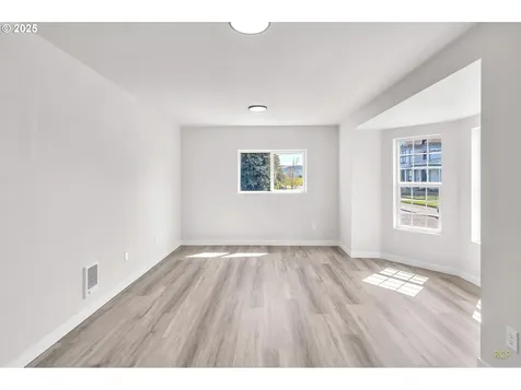 201 Grant Street Kelso WA 98626