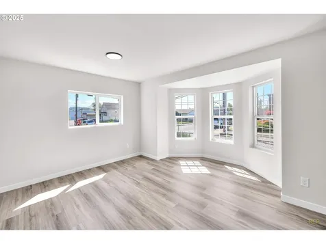 201 Grant Street Kelso WA 98626